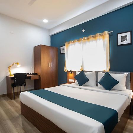 Hotel Ballfin Indore Индаур Экстерьер фото
