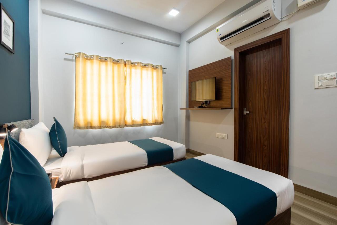 Hotel Ballfin Indore Индаур Экстерьер фото